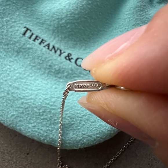 SOLD Tiffany & Co. bow necklace 925 Sterling Silver - Picture 4 of 5